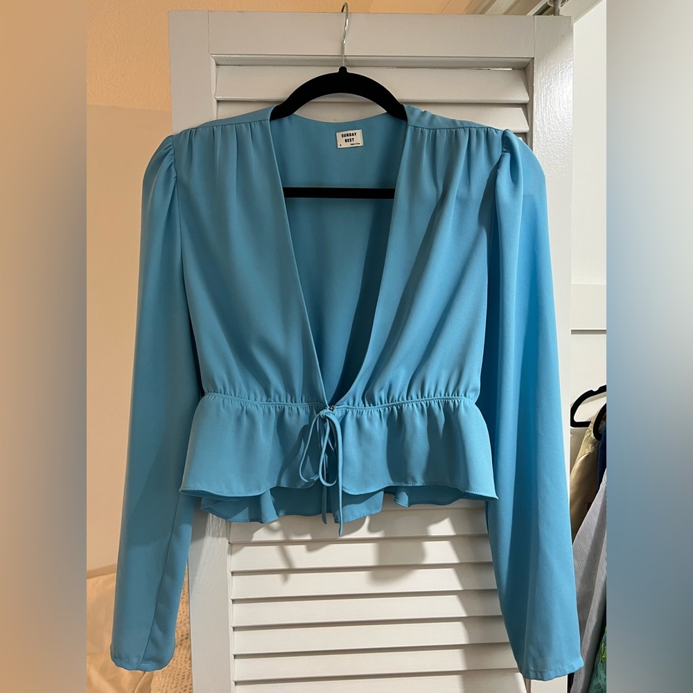 Aritzia Sunday Best Cropped Tie-Front Blouse